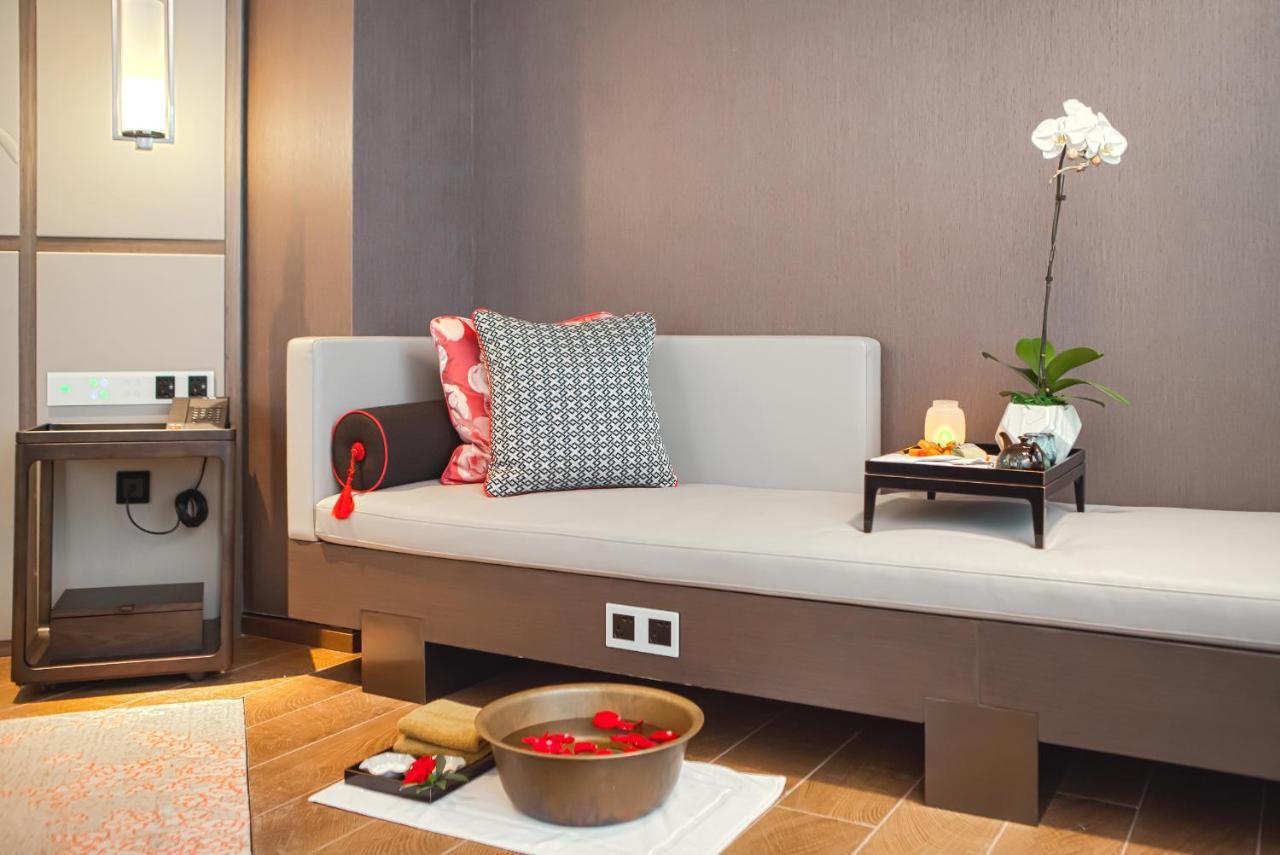 Jumeirah Guangzhou-Complimentary Shuttle Bus To Canton Fair Complex Buitenkant foto